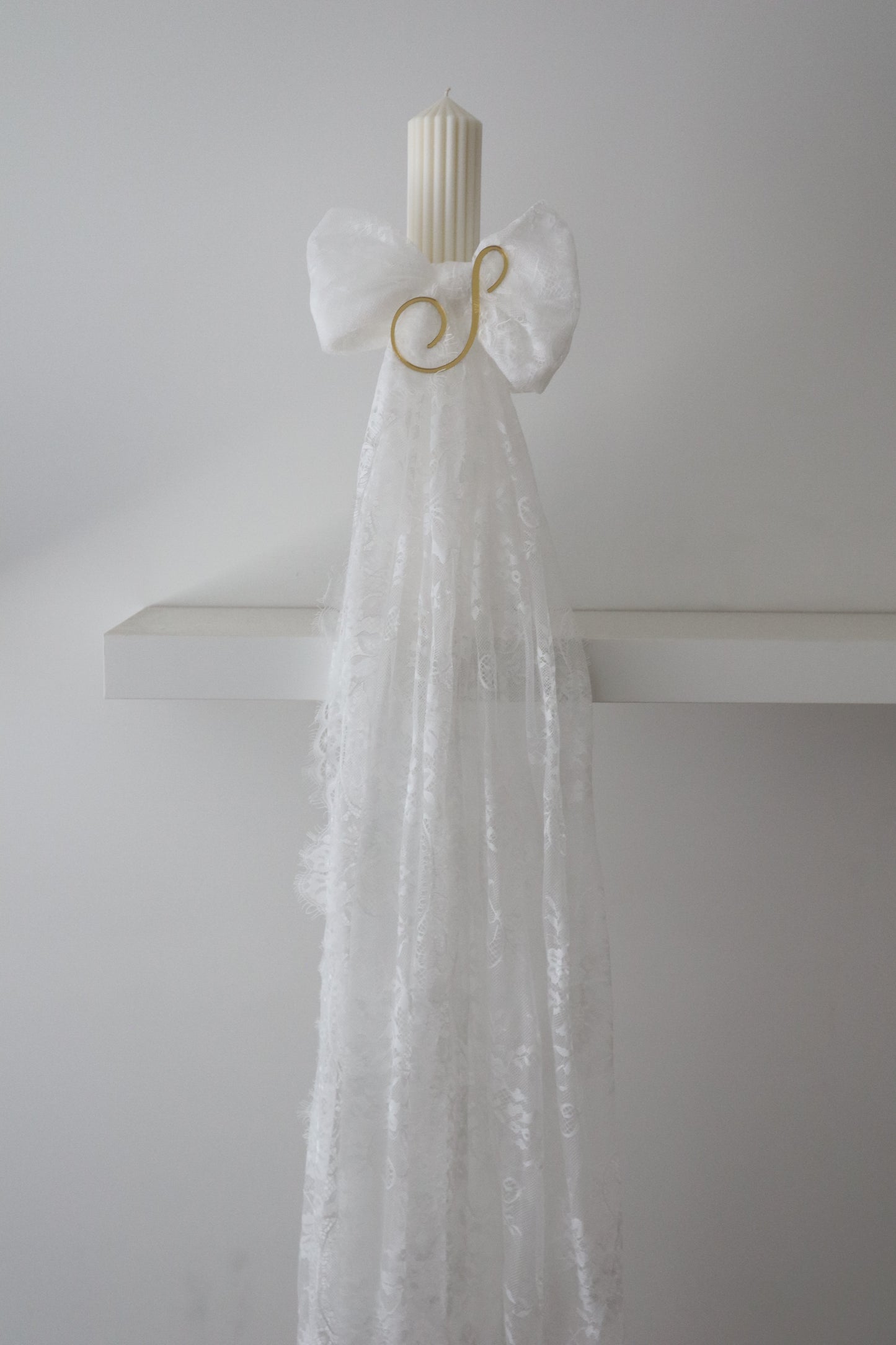 Ribbed Orthodox Lace Bow Candle | Lambatha