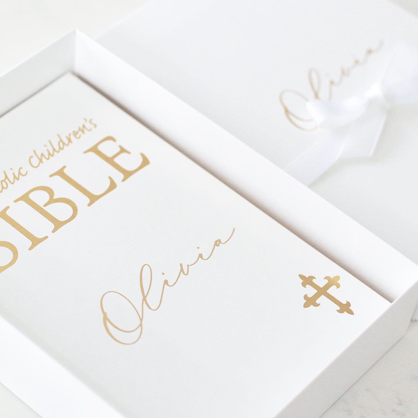 Through the stories this Catholic Child's First Bible contains, you will get to know God and how much He loves the world and all the beautiful things He has placed in it.