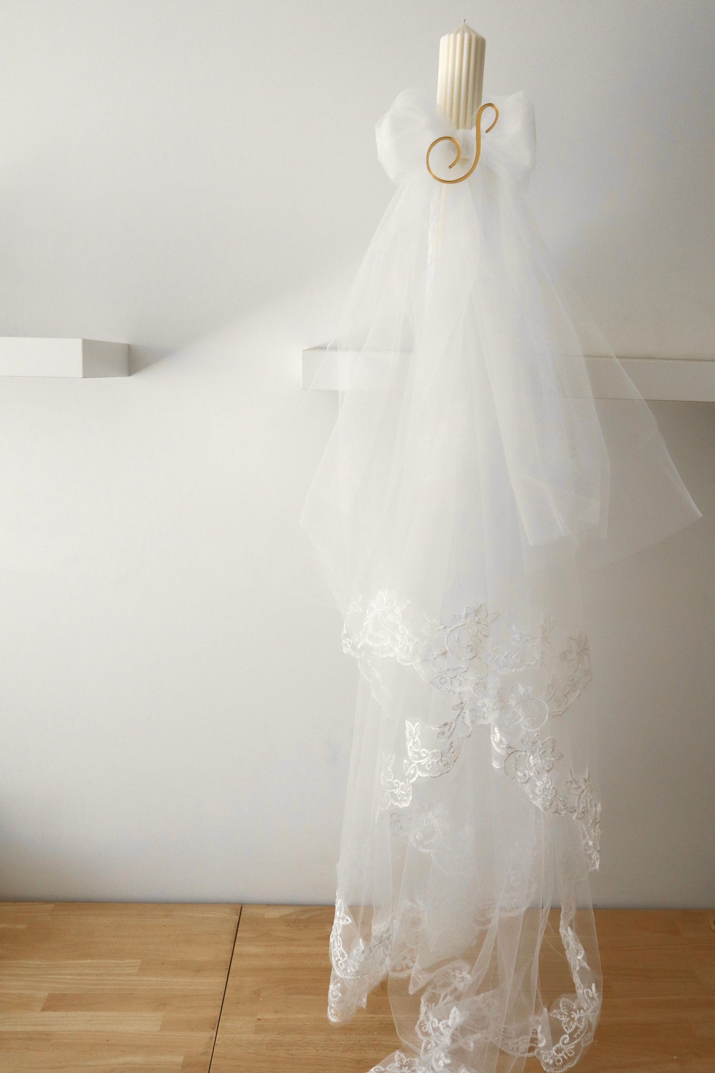 Ribbed Orthodox Tulle Bow & Lace Candle | Lambatha