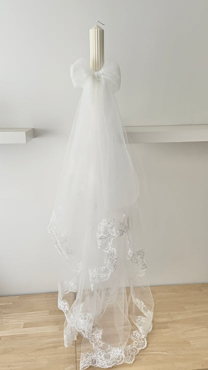 Ribbed Orthodox Tulle Bow & Lace Candle | Lambatha