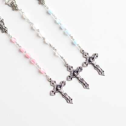 Teardrop Rosary w/ Silver Hardware with the option to add a ceramic trinket or a clear trinket box. The Ceramic trinket added is a small trinket diameter 8cm